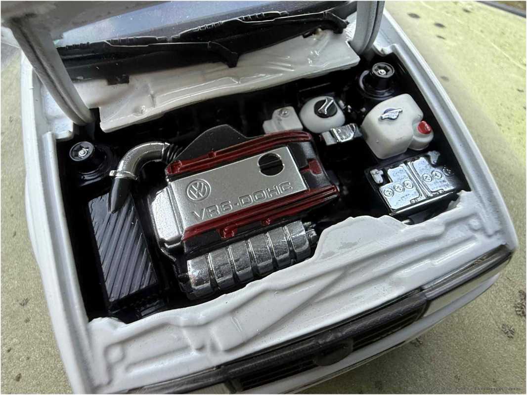 1:18 VW Corrado VR6 " Weiß-Edition "mit BBS RS Alufelgen inkl.OVP